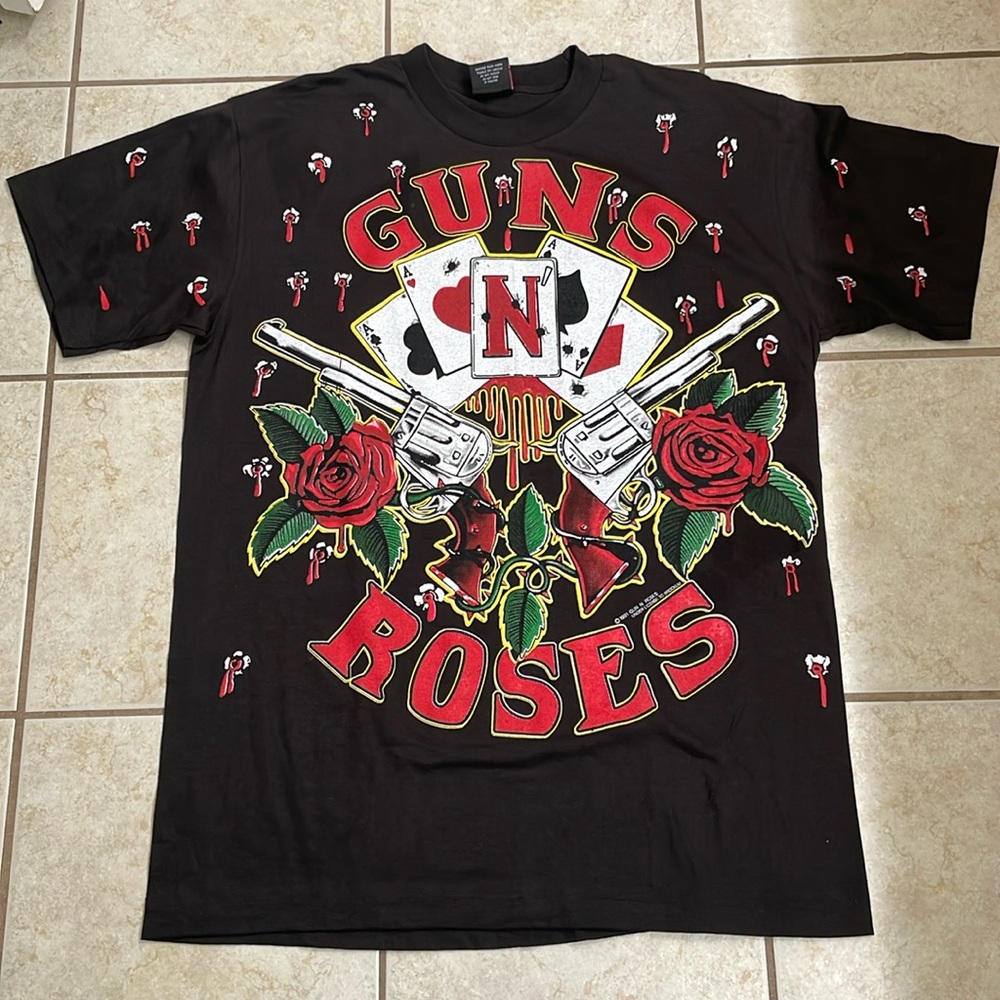 🔥 AOP Giant Tag Single Stitch Modern Boot Guns N’ Roses Tee - NWOT!